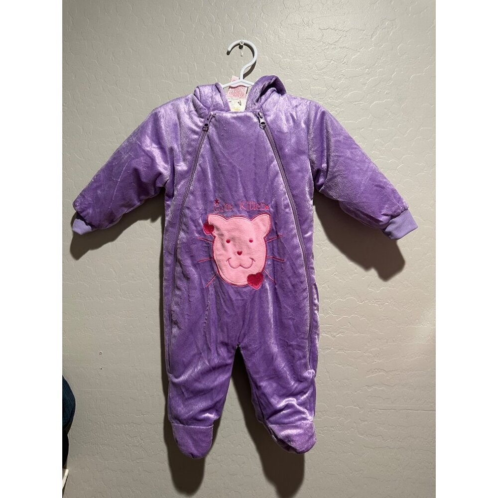 Precious Creations Baby Girl Cute Kitted onesie size 0/3M NWT